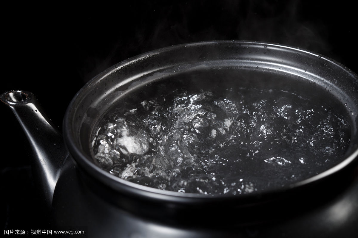 矿泉水可以重复烧吗,煮沸水可以重复烧吗