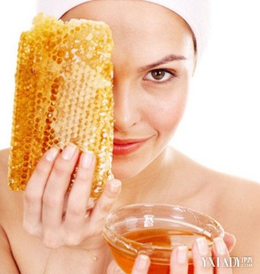 20岁女生可以用蜂蜜洗脸吗?蜂花皂可以洗脸吗?